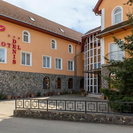 Hotel Denis Daneş Extérieur photo